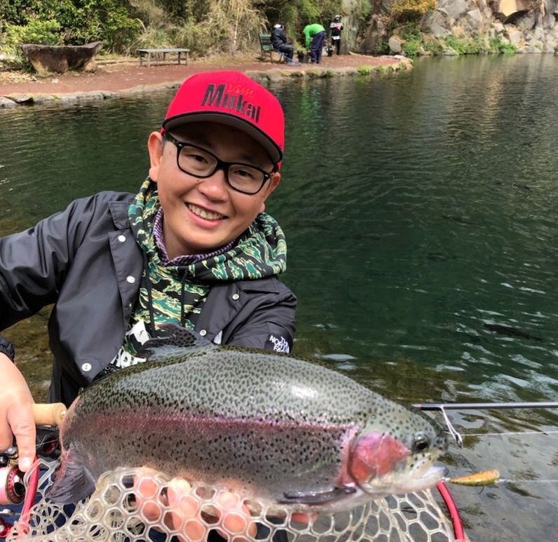 Макс Танака (Mukai) о работе с цветами приманок для ловли&nbsp;форели